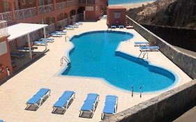 Beach Front Apartment With Stunning Ocean Views!